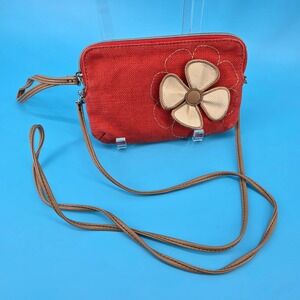 Relic Red Canvas Floral Crossbody Bag Wristlet Clutch Tan Trim Flower Detail